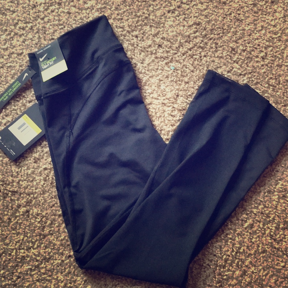 Nike crop leggings